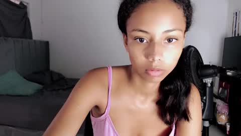 Snapshot of linda_brown_1 chatting on 10, 2, 2026 linda brown online show from 10, 2, 2026