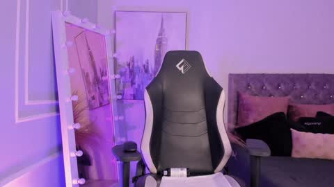 linda_caroline online show from 9, 1, 2025