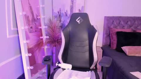 linda_caroline online show from 13, 2, 2025