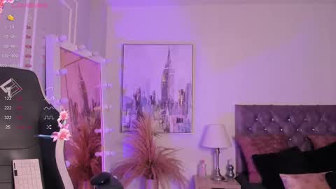 linda_caroline online show from 6, 3, 2025