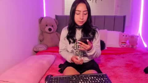 Lindaa maria  online show from 28, 9, 2025