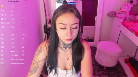 Lindaa maria  online show from 9, 11, 2025