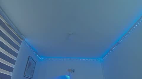   online show from 28, 2, 2025