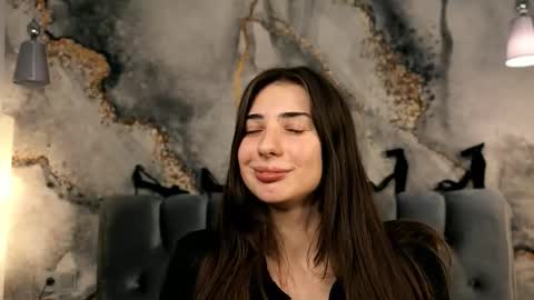 lili online show from 23, 10, 2025