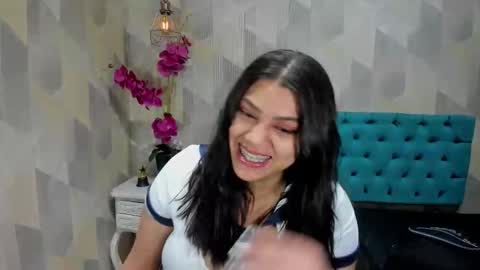    online show from 25, 10, 2025