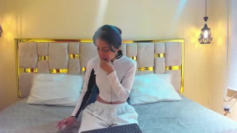 ling ling24 online show from 9, 10, 2025