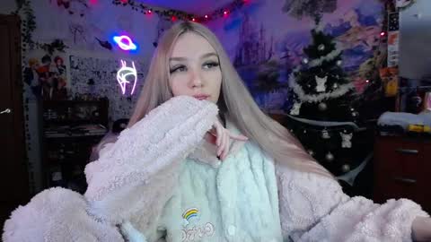 Snapshot of linlin_cuteeee chatting on 23, 1, 2025 Lin online show from 23, 1, 2025