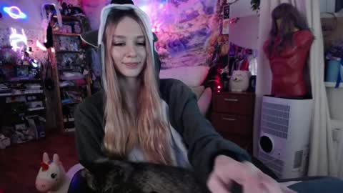 Snapshot of linlin_cuteeee chatting on 29, 9, 2025 Lin online show from 29, 9, 2025