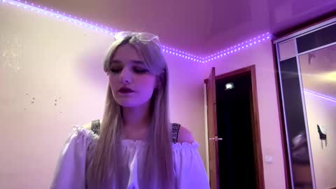 Snapshot of linneasegelhorst chatting on 14, 2, 2026 Mia online show from 14, 2, 2026