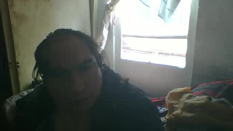 Snapshot of linseyyy chatting on 19, 11, 2025 belledelfyyy online show from 19, 11, 2025