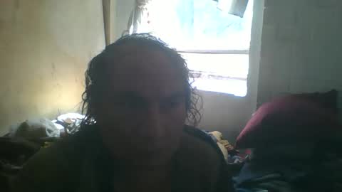 Snapshot of linseyyy chatting on 23, 11, 2025 belledelfyyy online show from 23, 11, 2025