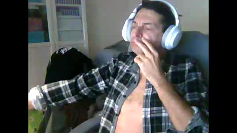 Snapshot of liongr69 chatting on 10, 1, 2025 liongr69 online show from 10, 1, 2025