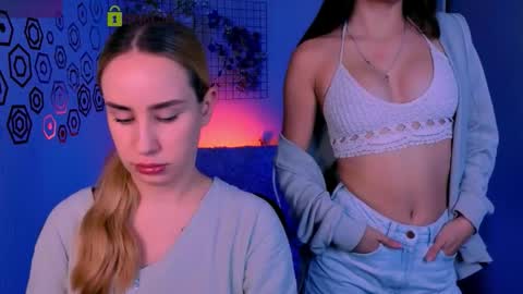 Snapshot of lisa_dark_ chatting on 27, 11, 2025 Lisa online show from 27, 11, 2025