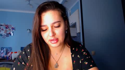 lisa_lady_golden online show from 10, 9, 2025