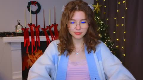 Snapshot of lisa_roses chatting on 23, 12, 2024 Lisa online show from 23, 12, 2024