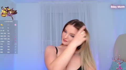 Snapshot of lisa_tease chatting on 12, 10, 2025 Lisa online show from 12, 10, 2025