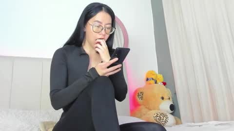 Snapshot of lisaa_a chatting on 4, 12, 2024 Lisa online show from 4, 12, 2024