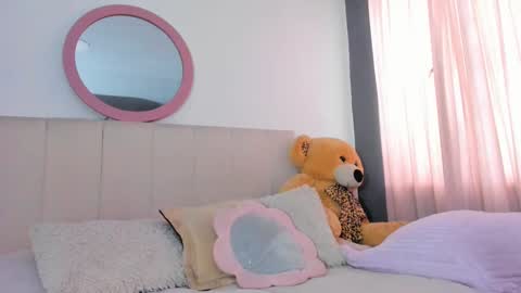 Snapshot of lisaa_a chatting on 25, 2, 2025 Lisa online show from 25, 2, 2025