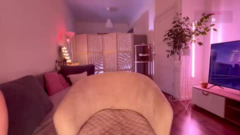 Lisa  online show from 5, 2, 2026