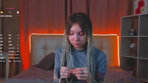 Snapshot of lisanelsona chatting on 10, 1, 2025 Hello our names are Kate and Alice this is our first day here. online show from 10, 1, 2025