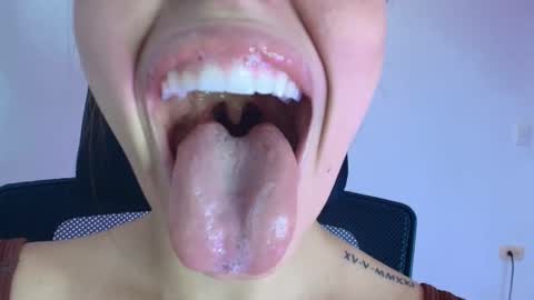 Snapshot of lisbet_21x chatting on 11, 11, 2025 Lisbet online show from 11, 11, 2025