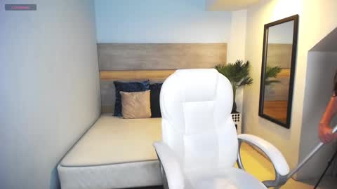 Liseth Fox online show from 5, 2, 2025