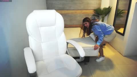 Liseth Fox online show from 8, 2, 2025