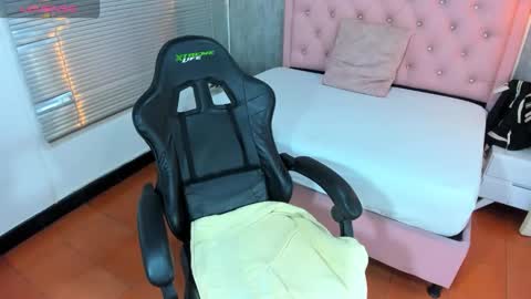 Snapshot of lissa_jhonsoon chatting on 14, 11, 2025 L I S S A online show from 14, 11, 2025