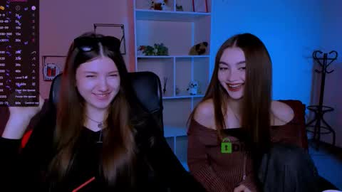 Snapshot of lissa_night chatting on 12, 10, 2025 lissa_night online show from 12, 10, 2025