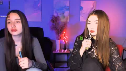 Snapshot of lissa_night chatting on 8, 11, 2025 lissa_night online show from 8, 11, 2025