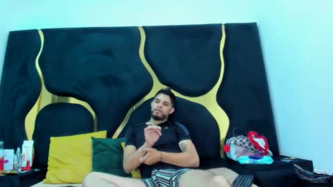 Snapshot of lissandjohnson chatting on 19, 12, 2025 LISSA JHONS online show from 19, 12, 2025