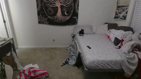 Peaches online show from 31, 10, 2025