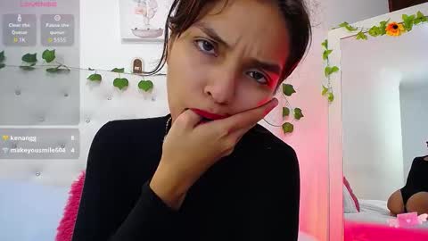 Snapshot of litleslut_ chatting on 19, 11, 2025 litleslut_ online show from 19, 11, 2025