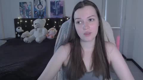 Snapshot of little__flowers chatting on 27, 9, 2025 little__flowers online show from 27, 9, 2025