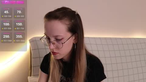 Snapshot of little_bliss chatting on 23, 10, 2025 little_bliss online show from 23, 10, 2025