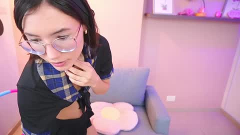 Little Effy online show from 1, 3, 2025