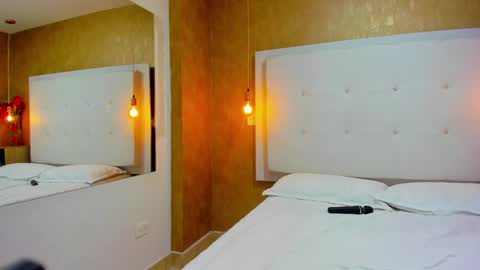 Snapshot of little_jenni chatting on 7, 12, 2024 online show from 7, 12, 2024