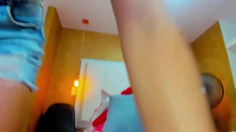 Snapshot of little_jenni chatting on 2, 2, 2025 online show from 2, 2, 2025