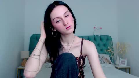 little_mollee online show from 8, 10, 2025