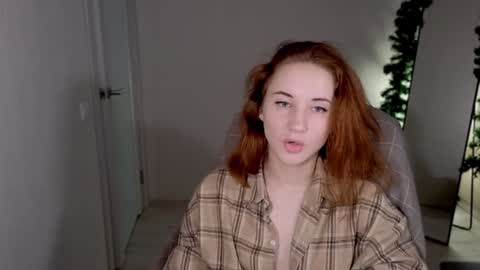 little_pretty_woman online show from 31, 1, 2025