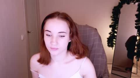 little_pretty_woman online show from 10, 2, 2025