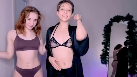 little_pretty_woman online show from 11, 2, 2025