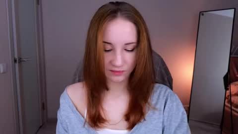 little_pretty_woman online show from 16, 3, 2026