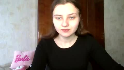 little_shygirl_ online show from 26, 1, 2025