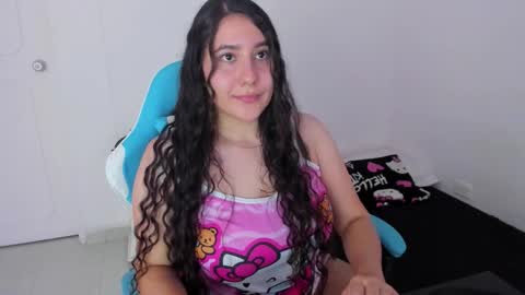 Laire  online show from 1, 12, 2025