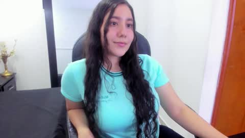 Laire  online show from 13, 12, 2025