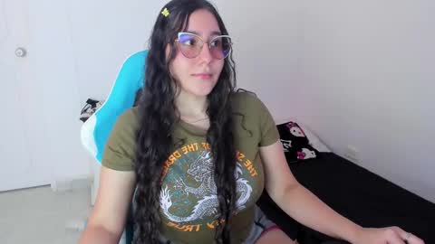 Laire  online show from 21, 12, 2025