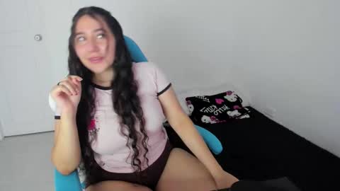 Laire  online show from 22, 12, 2025