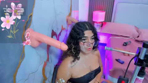 little_valentinaa online show from 21, 11, 2025