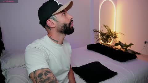 little_vannesaa online show from 18, 2, 2025